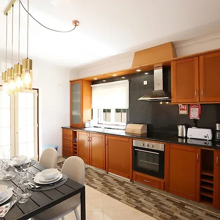 T4-sea View By Nazpina Lejlighed *