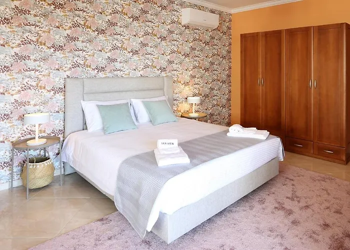 T4-sea View By Nazpina *