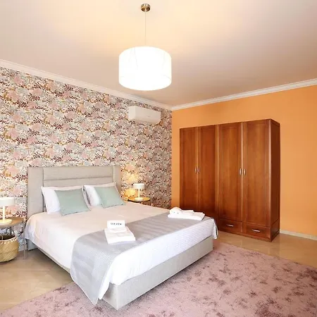 Apartment T4-sea View By Nazpina