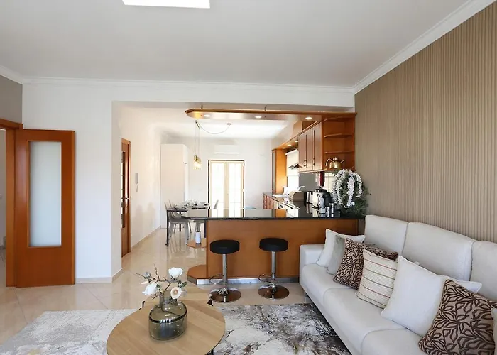 T4-sea View By Nazpina