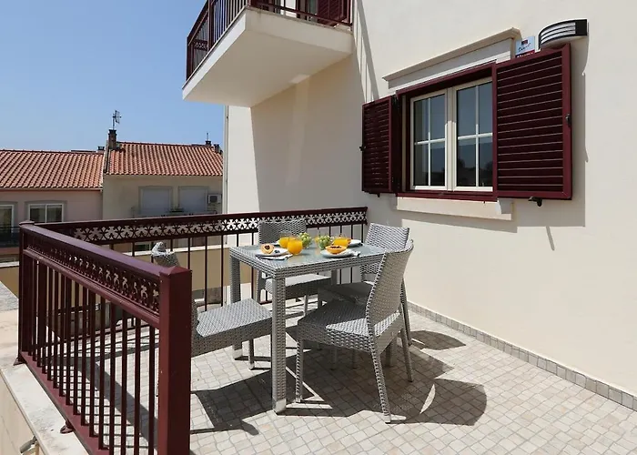 T4-sea View By Nazpina Nazare