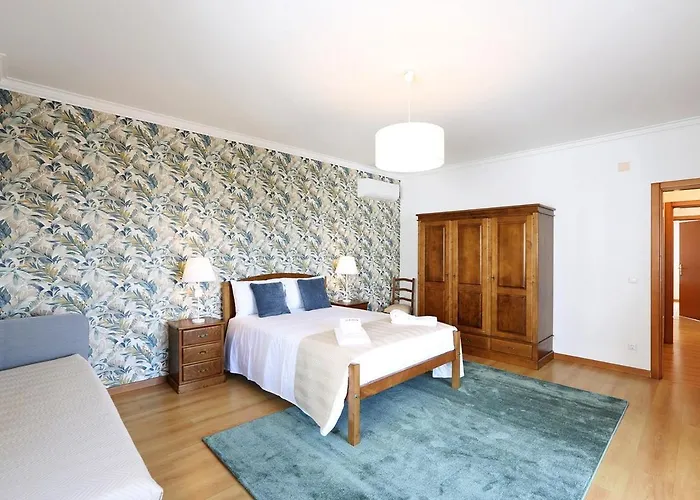 Apartment T4-sea View By Nazpina